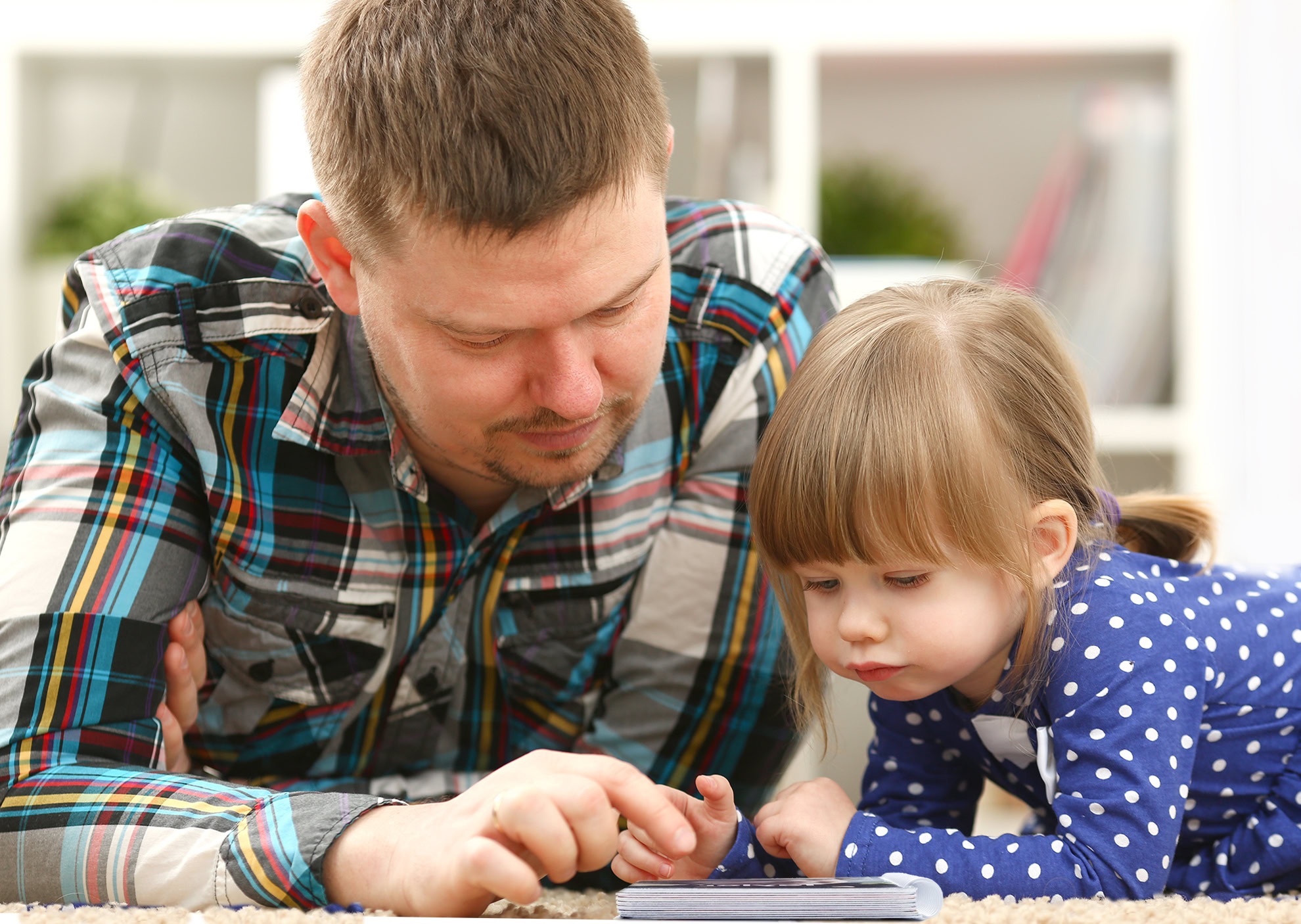 Daddy and Child - Read and bond together